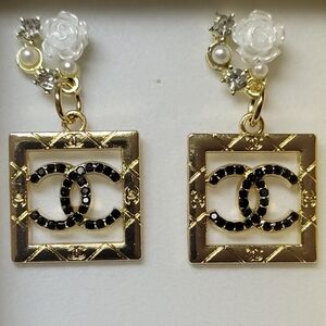 Gold Crystal Earings, New